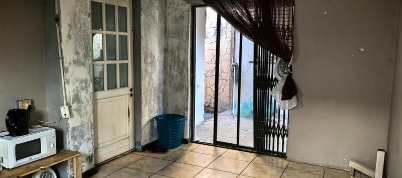 2 Bedroom Property for Sale in Kwanonqaba Western Cape